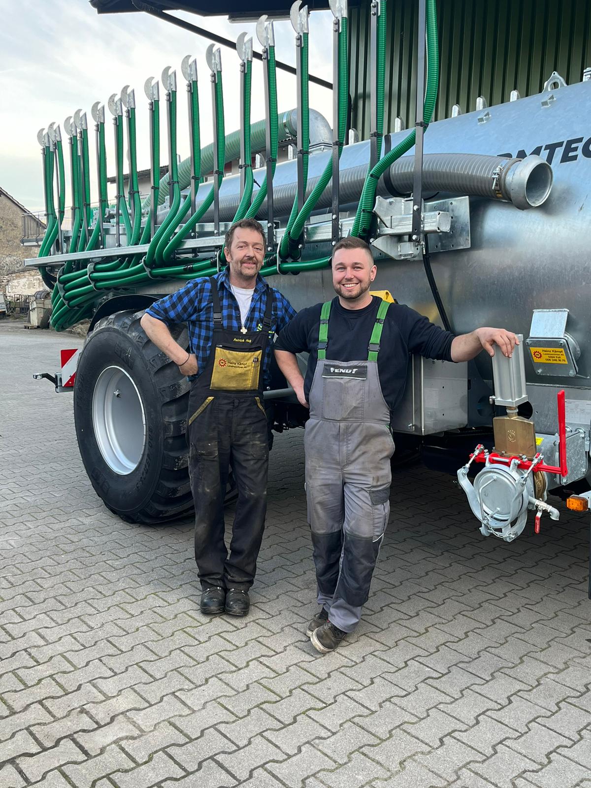 Farmtech Supercis 800 mit  Schleppschuhverteiler 9.0 m